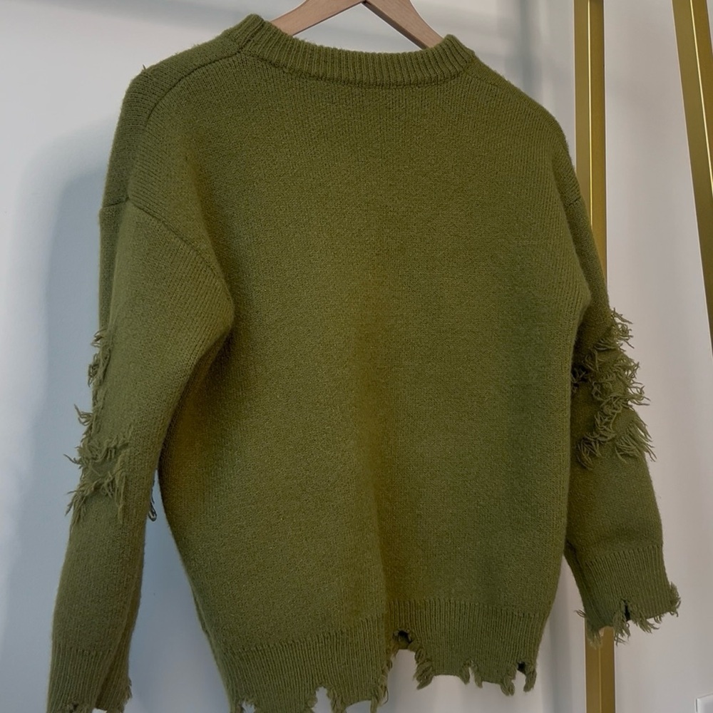 SHEIN Olive Distressed Crew‎ Neck Sweater - Picture 2 of 13